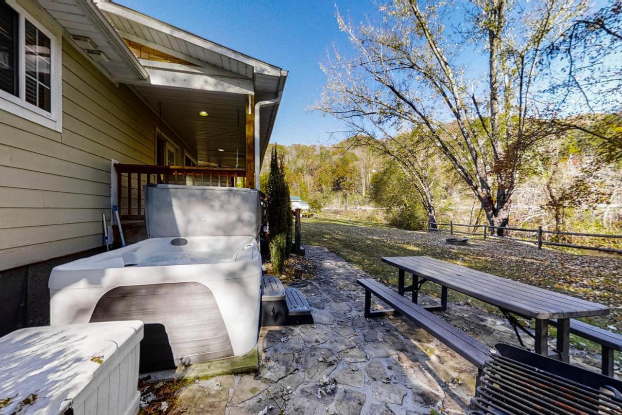 3 Bed 2 Bath Vacation Home In Whittier エクステリア 写真