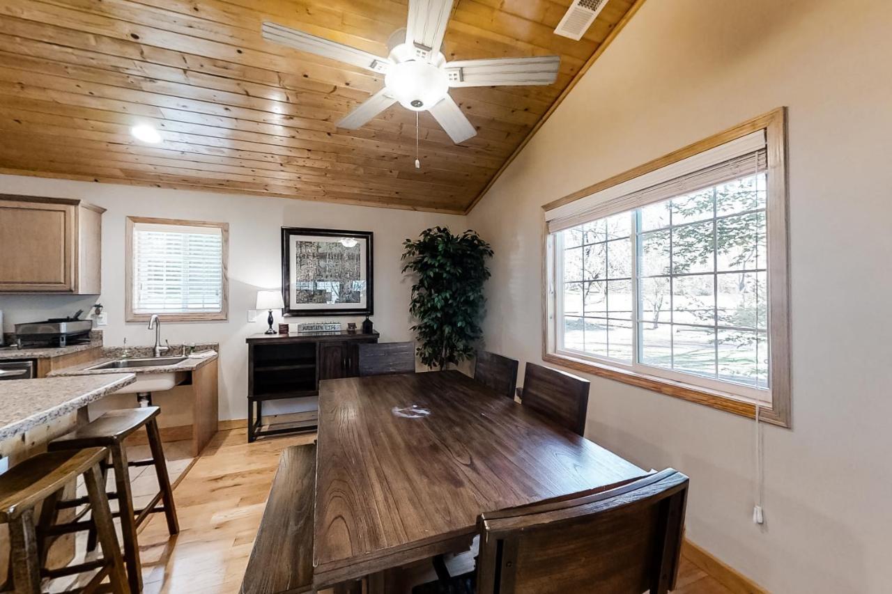 3 Bed 2 Bath Vacation Home In Whittier エクステリア 写真
