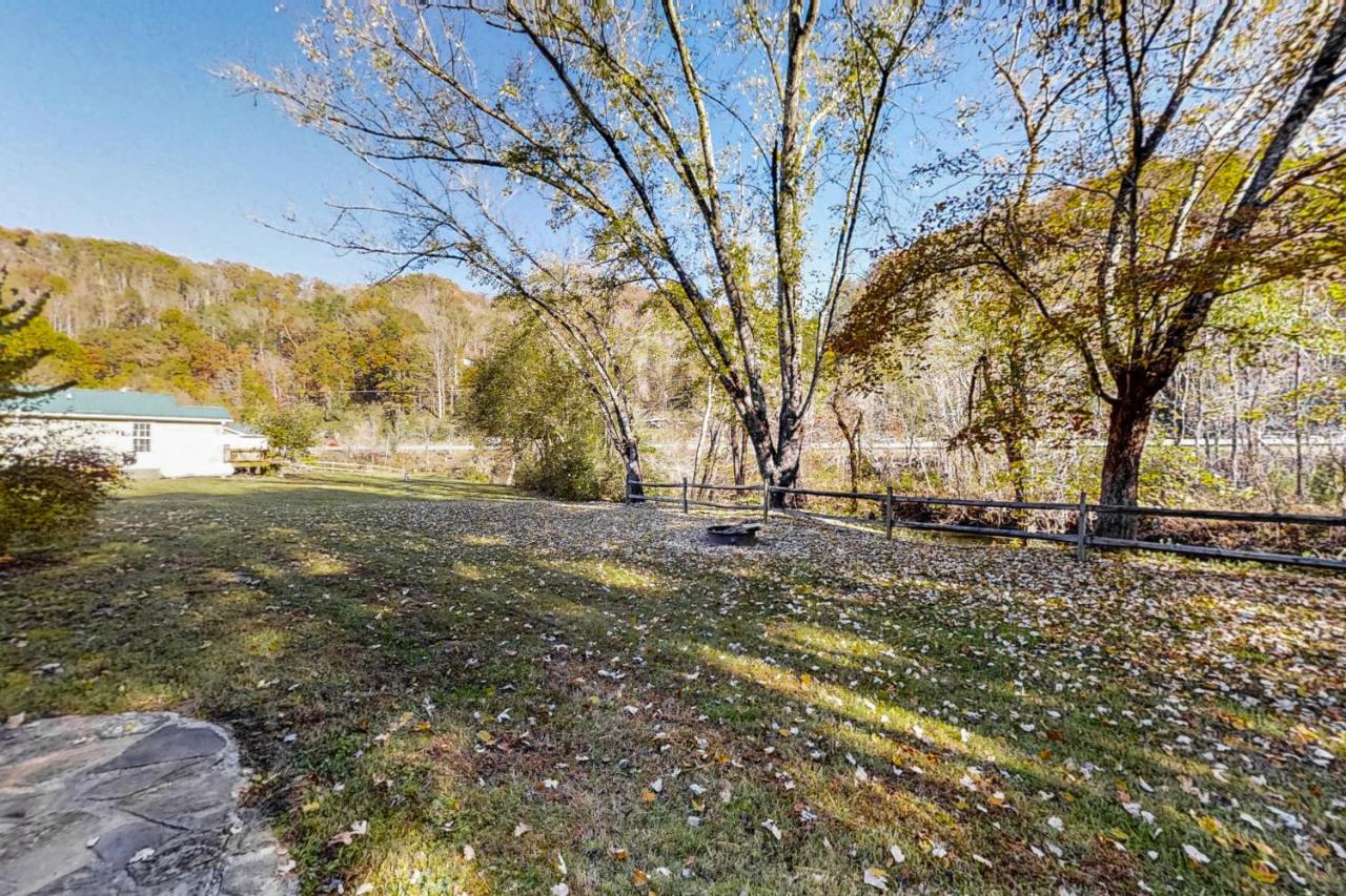 3 Bed 2 Bath Vacation Home In Whittier エクステリア 写真